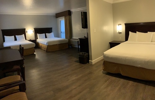Munras Avenue Hotel | Stargazer Inn and Suites