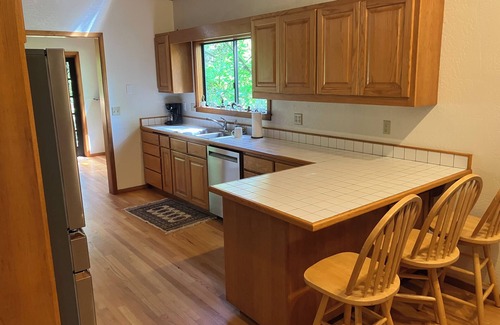 Fall Creek House | Stargazer’s Creekside Retreat on Big Fall Creek