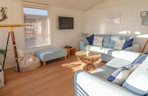 Aberdovey Cabin | STARGAZING, family friendly, character holiday cottage in Aberdovey
