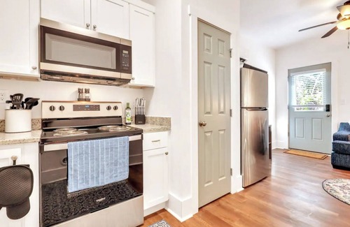 Dixon Park House | Starland District,walking Distance to Forsyth!n