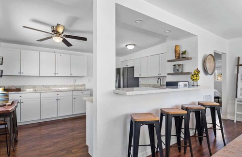 Joshua Tree House | Starlight Acres: 4BR Joshua Tree Home w/Hot Tub