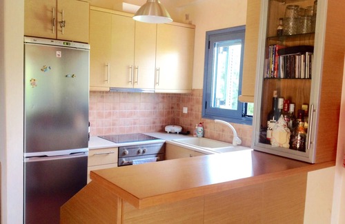 Aigio Villa | Starlight Villa by the sea (80m from the beach)