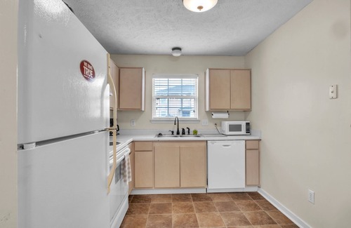Starkville Apartment | Starr Living by OneHometown Getaways