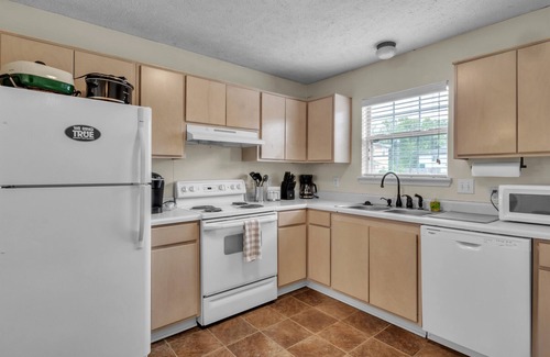 Starkville Apartment | Starr Living by OneHometown Getaways