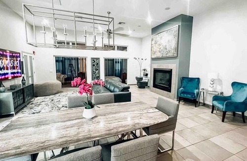 Central Sarasota Apartment | Starry Waters Retreat