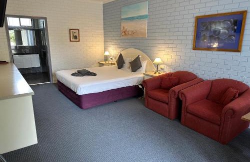 Ararat Hotel | Statesman Motor Inn