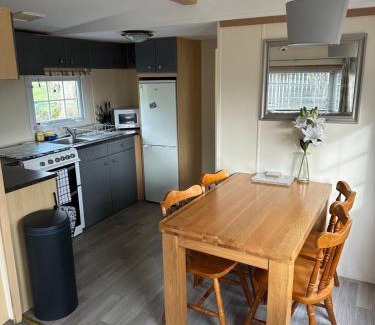 Cuddesdon Ski Chalet | Static Mobile home set in our 20 acres of farmland