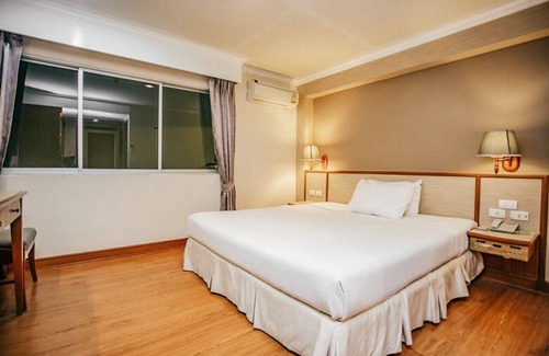 Aranyaprathet Hotel | Station One