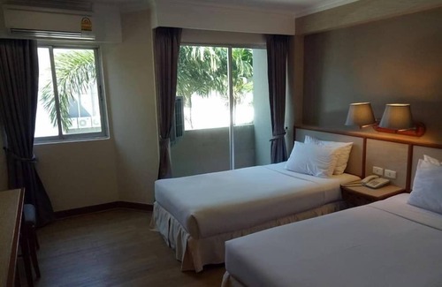 Aranyaprathet Hotel | Station One