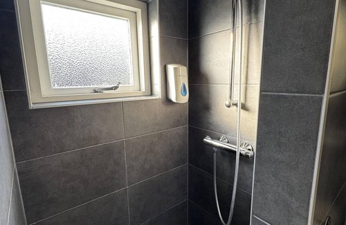 Ouddorp Hotel | Stay at Hotel-Pension Ouddorp, near sea and beach, just a 3-minute walk from the village center. Comfortable rooms with private bathroom. Ideal for a relaxing getaway or an active beach holiday!