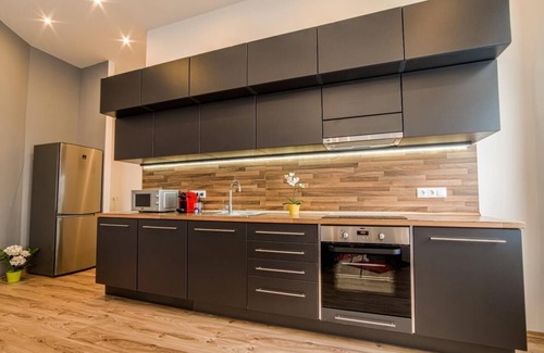 Inner City Budapest Apartment | Stay at Meeting point CITTADELLA VIEW Budapest EYE