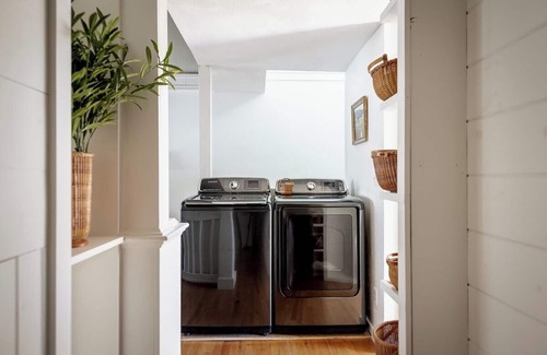 Gloucester House | Stay at Niles Beach S