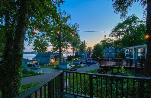 Paw Paw Lake House | Stay at Canopy Cabin, a Lakeview Retreat