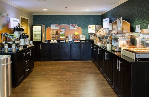 Alpharetta House | Stay Cozy & Give Yourself a Restful Staycation!