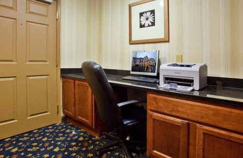 Alpharetta House | Stay Cozy & Give Yourself a Restful Staycation!
