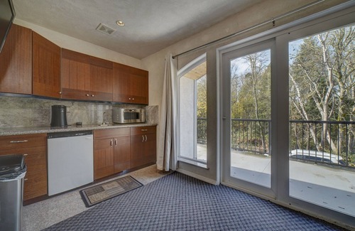 Poulsbo House | Stay in a Castle in "Little Norway's" Quiet Countryside at Nordic Hill Manor