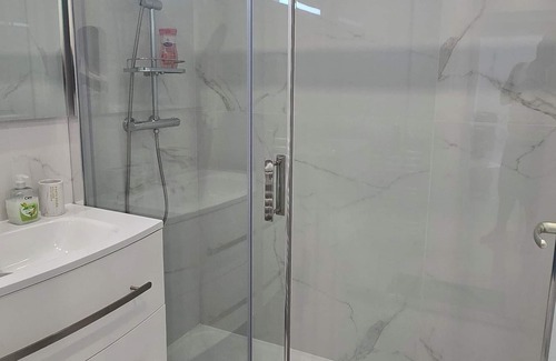 Coulommiers Apartment | Stay in a peaceful, quiet, leafy setting. Ideal for families.