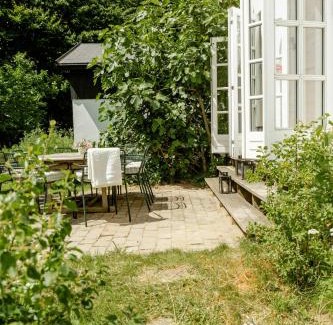 Maribo House | Stay In Fisher's House In Forest By Lake