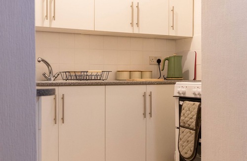 Newport Apartment | Stay in the heart of Isle of Wight in 2BDR apt