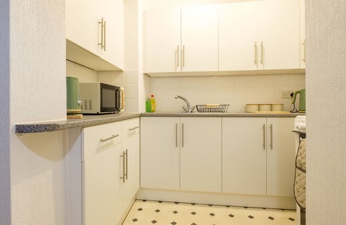 Newport Apartment | Stay in the heart of Isle of Wight in 2BDR apt