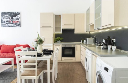 Terezvaros Apartment | Stay One Step From Opera Andr ssy avenue