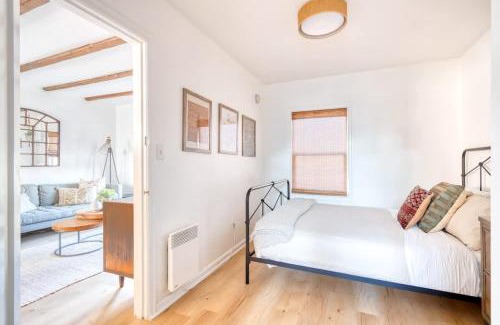 Irvington Apartment | Stay Portland - The Garden Cottage on Broadway- 94 WalkScore