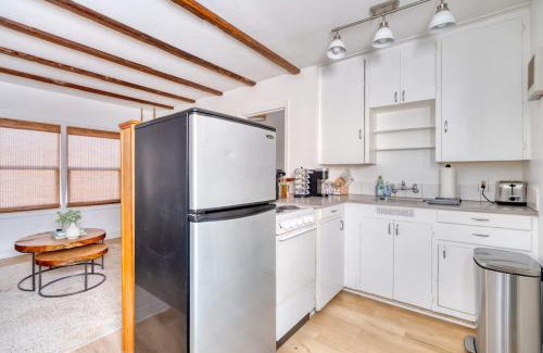Irvington Apartment | Stay Portland - The Garden Cottage on Broadway- 94 WalkScore