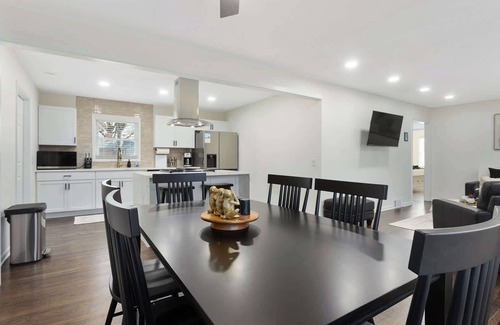 New Century House | Stay & Relax|4 BR home|Private Parking+Pool Table