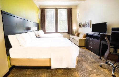 Downtown Baltimore Hotel | Staybridge Suites Baltimore - Inner Harbor by IHG
