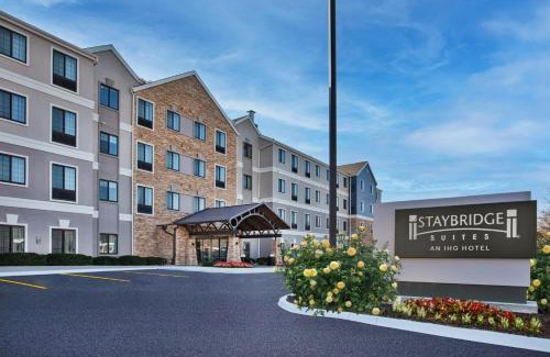 Omaha Hotel | Staybridge Suites Omaha 80th and Dodge by IHG