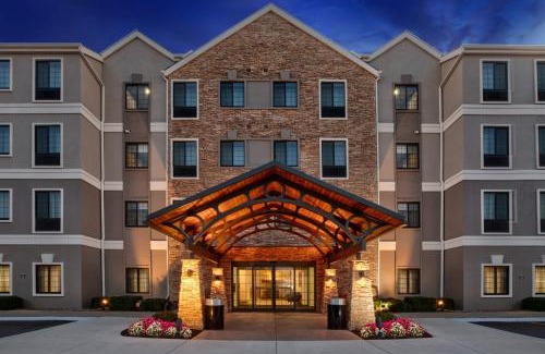 Omaha Hotel | Staybridge Suites Omaha 80th and Dodge by IHG
