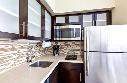 College Station Hotel | Staybridge Suites College Station by IHG