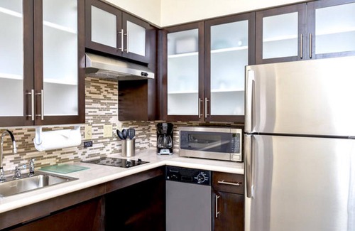 College Station Hotel | Staybridge Suites College Station by IHG