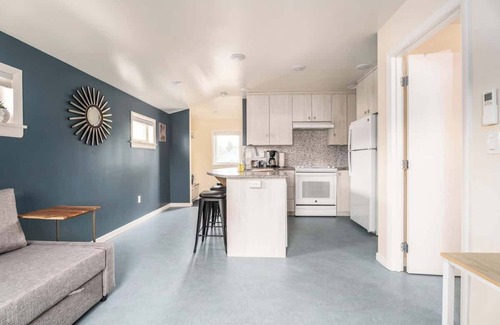 East End Apartment | #StayinMyDistrict East End Spud Nest