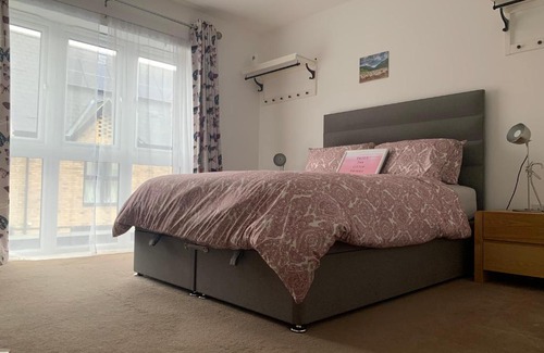 Peterborough House | Stays of Waters