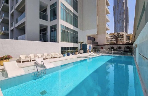 Al Sufouh 1 Apartment | StayShort - Stylish 1BR in Media City with Large Private Balcony