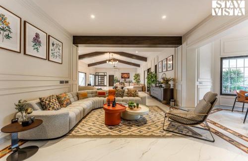 Kune N.m. Villa | StayVista at Dolce Montagna w Pool, Karaoke & Bar