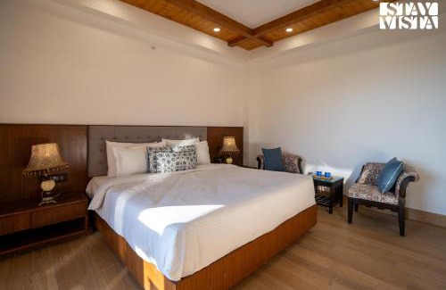 Shimla Villa | StayVista at Oakwood Manor