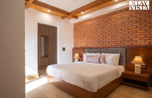 Shimla Villa | StayVista at Oakwood Manor