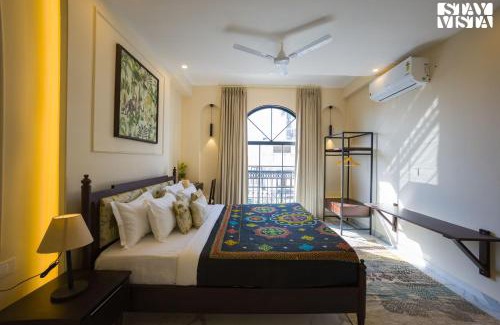 Malviya Nagar Apartment | StayVista at Sabora Blue with Wi-Fi, AC