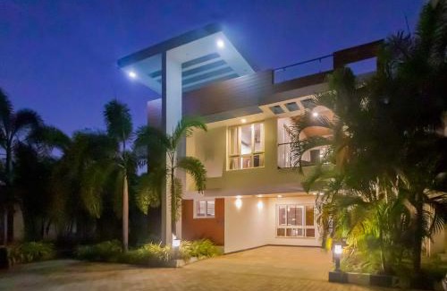 Vadanemelli Villa | StayVista at Starry Deck ECR - 3BHK with Shared Pool