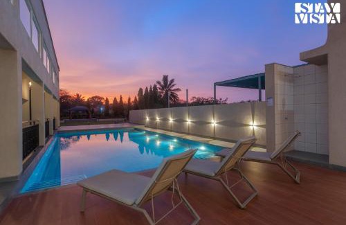 Kihim Villa | StayVista at Villa Lemonade with BBQ & Bonfire
