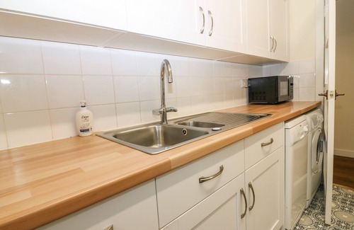 Alford Cottage | Steading Cottage - Craigievar Castle