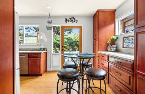 Westside Santa Cruz House | Steamers Lane Retreat