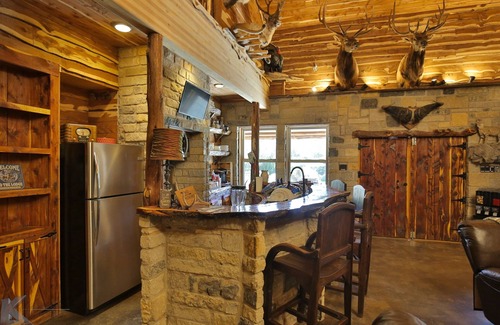 Elmwood Area House | Steele away homes. Gorgeous backyard and lots of amenitites.