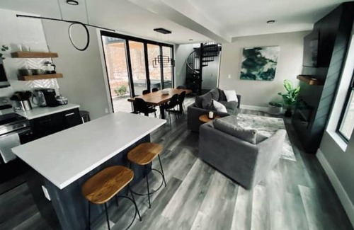 Mancelona House | Steelhaven - Sleek, Modern Shipping Container Home