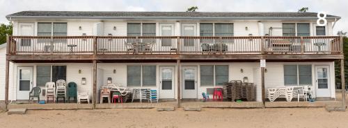 Greenbush Hotel | Stefan's R&R Resort