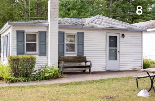 Greenbush Hotel | Stefan's R&R Resort