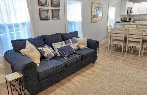 Chincoteague House | Stella del Mare - Charming home w/relaxing porch!