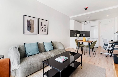 Palma-Palmilla Apartment | Stellar Martiricos-La Roca 1BR w/Pool, Gym & Doorman, by Blueground